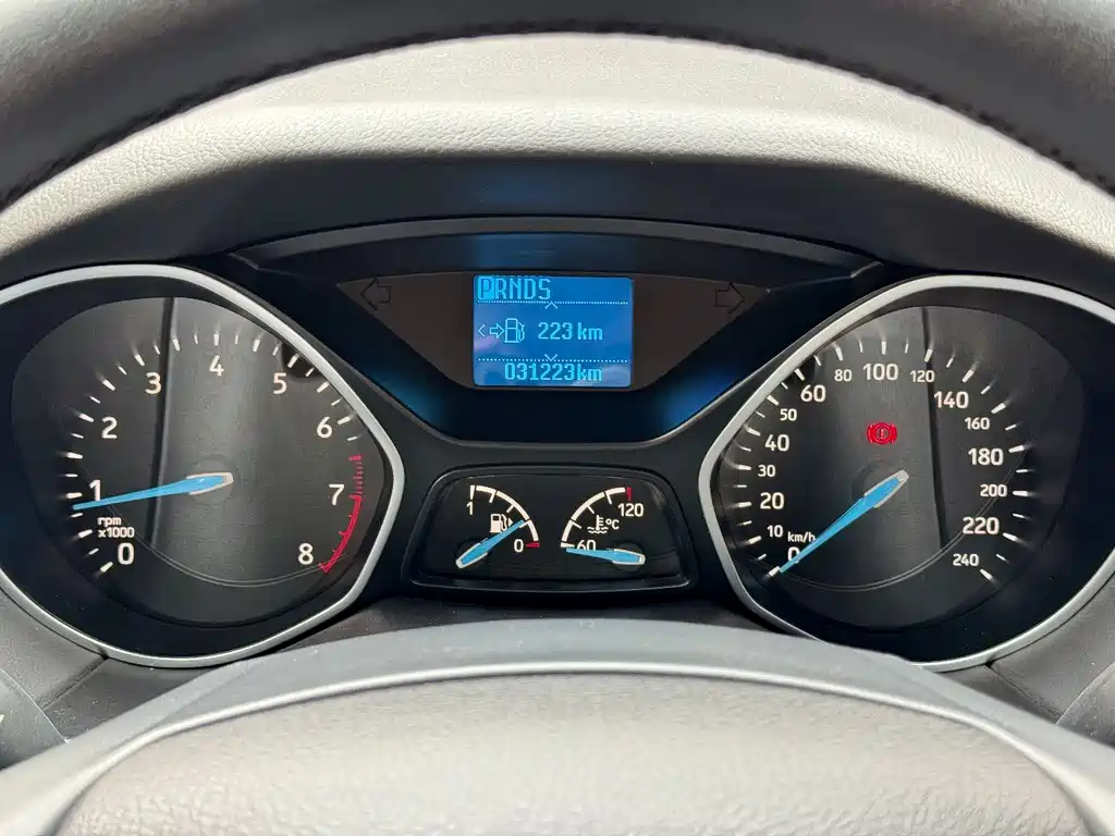 Focus 2018 sedan classic 1.6L automatic stylish smart mobility version купить на сайте DeffCars