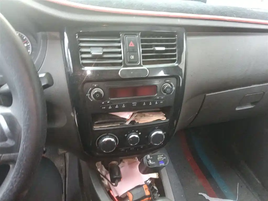 Wuling Rongguang V 2016 1.5L standard model купить на сайте DeffCars