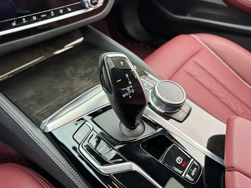 BMW 5 Series 2022 facelift 525Li M Sports Package купить на сайте DeffCars