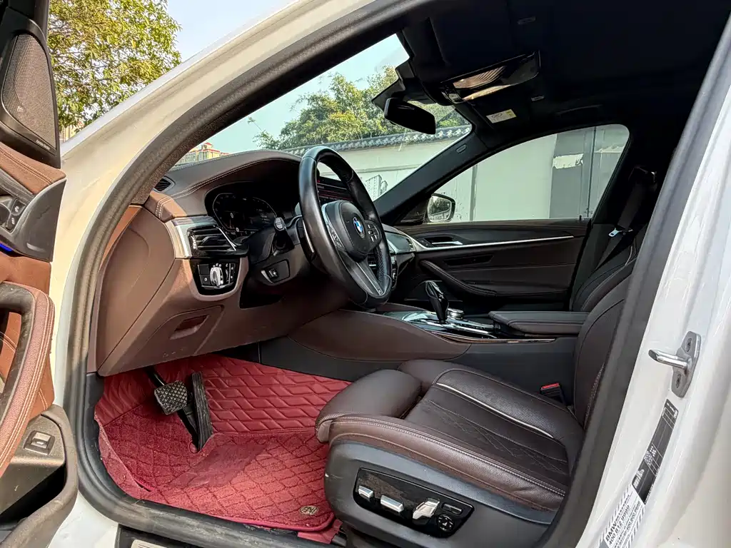 BMW 5 Series 2021 530Li Exclusive M Sports Package купить на сайте DeffCars