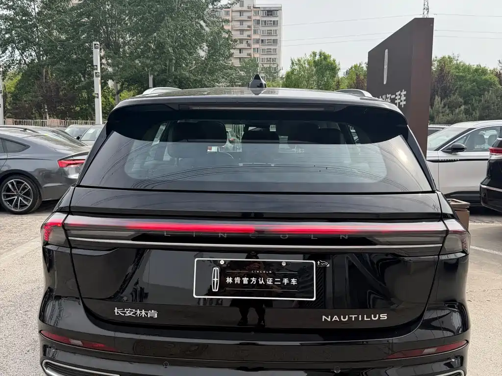 Voyager 2025 2.0T four-wheel drive Zunrui version купить на сайте DeffCars