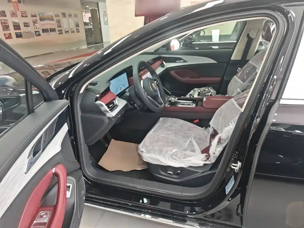 Hongqi H5 PHEV 2025 130 super hybrid version купить на сайте DeffCars