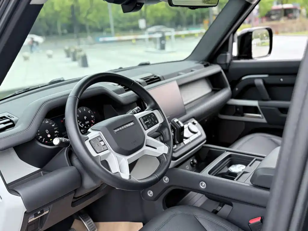 Land Rover Defender 2024 110 3.0T P400 XS купить на сайте DeffCars