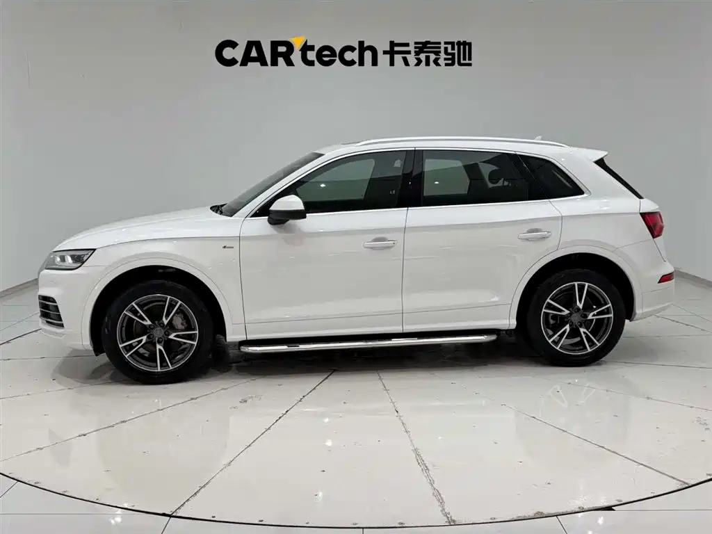 Audi Q5L 2018 45 TFSI Exclusive Fashion Model National V купить на сайте DeffCars