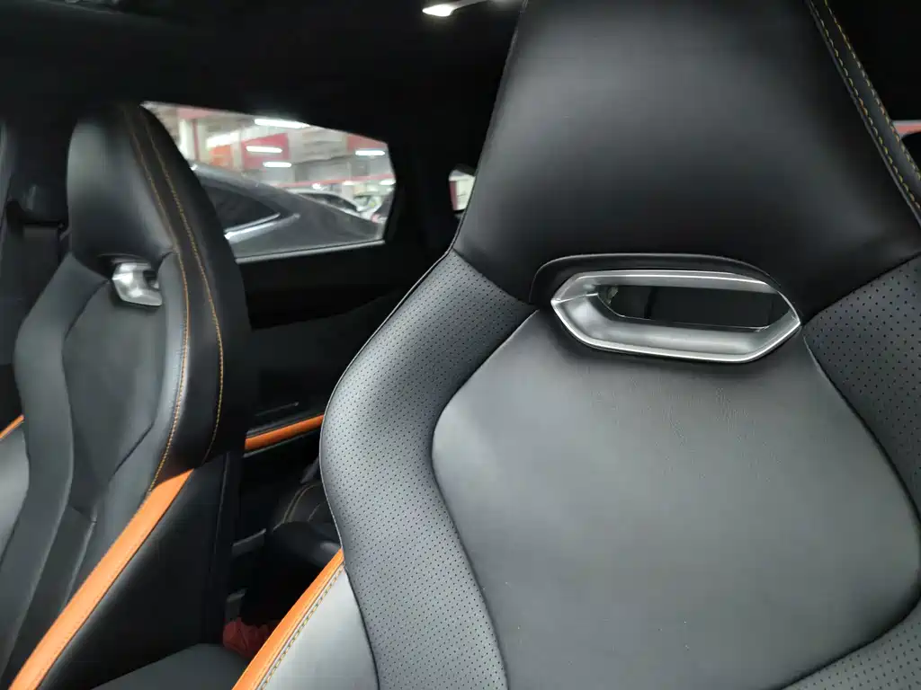Changan UNI-V 2023 1.5T exclusive model купить на сайте DeffCars