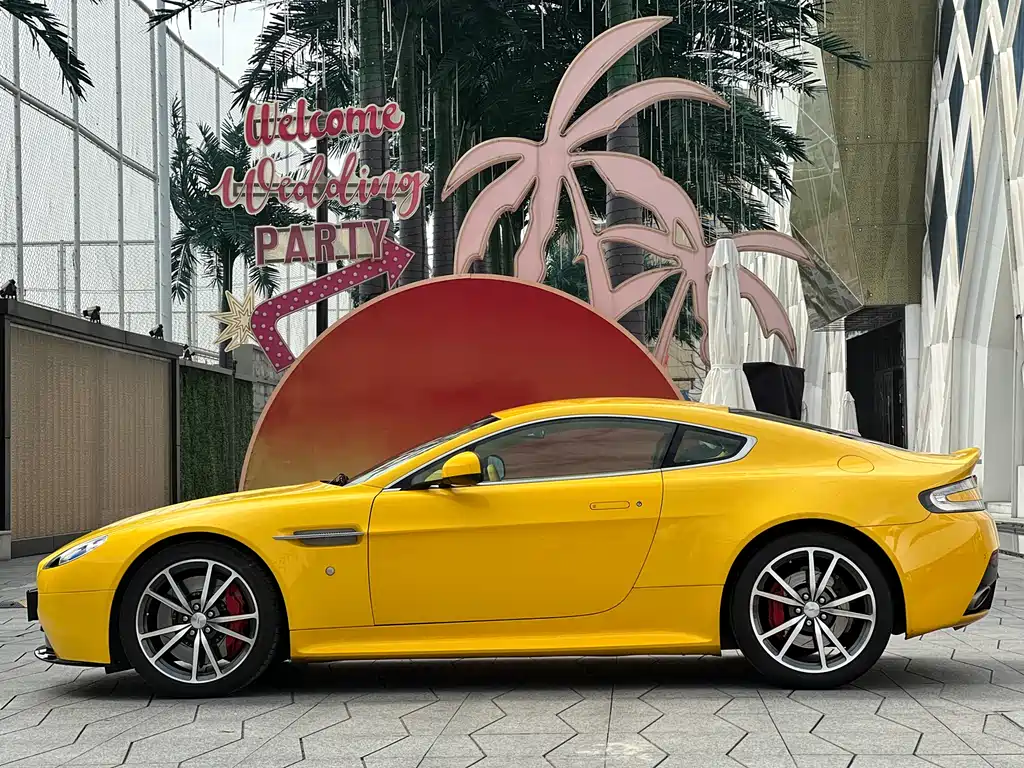 V8 Vantage 2012 4.7L S Coupe купить на сайте DeffCars