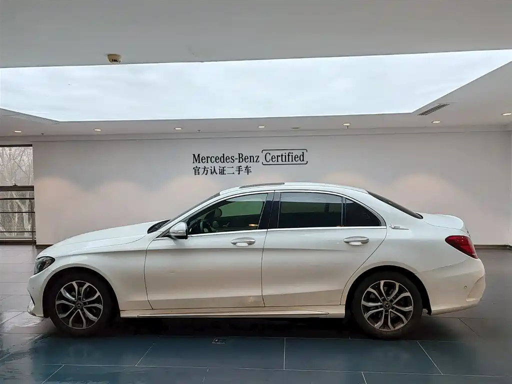 Mercedes-Benz C-Class 2018 C 180 L Fashionable Sports Edition купить на сайте DeffCars