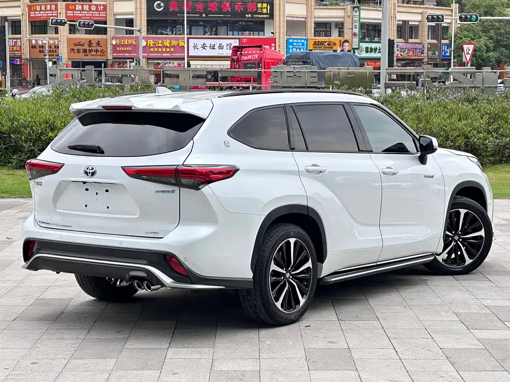 Crown Lufang 2021 2.5L HEV four-wheel drive premium version купить на сайте DeffCars