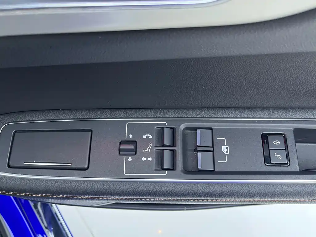Jaguar XEL 2019 2.0T 200PS Luxury Edition купить на сайте DeffCars