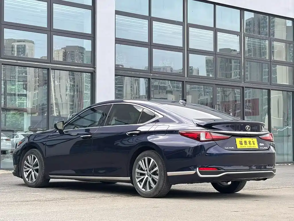 Lexus ES 2018 200 Excellence Edition National V купить на сайте DeffCars