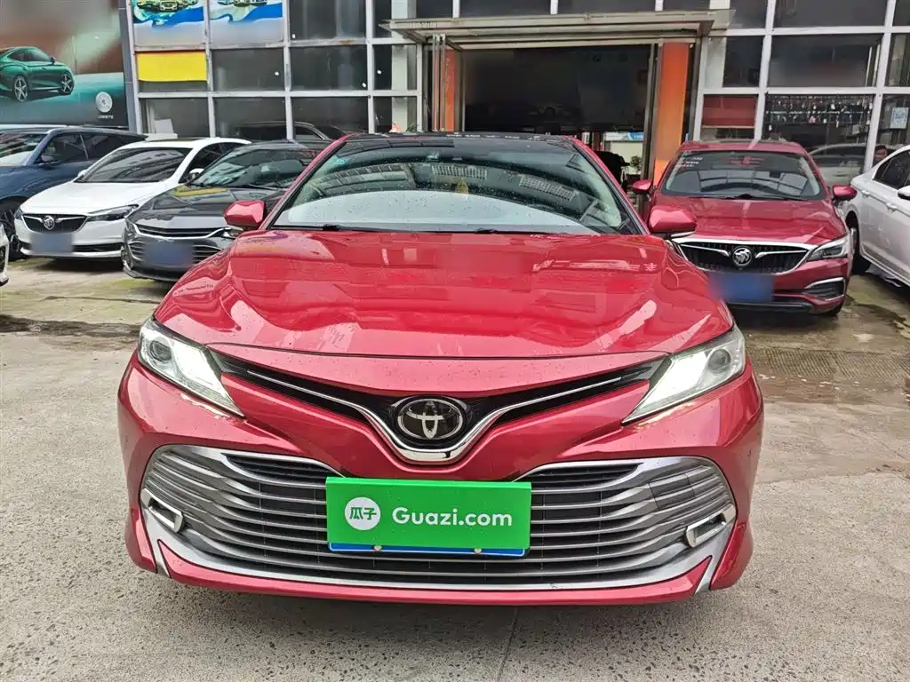 Camry 2018 2.5G Deluxe Edition купить на сайте DeffCars