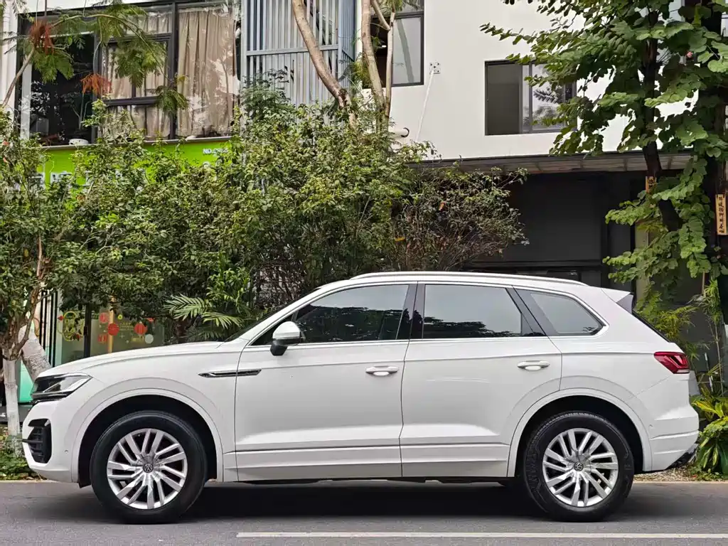 Touareg 2020 2.0TSI Ruishang Edition National VI купить на сайте DeffCars