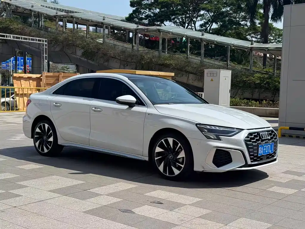 Audi A3 2022 A3L Limousine 35 TFSI Fashionable and Sporty купить на сайте DeffCars