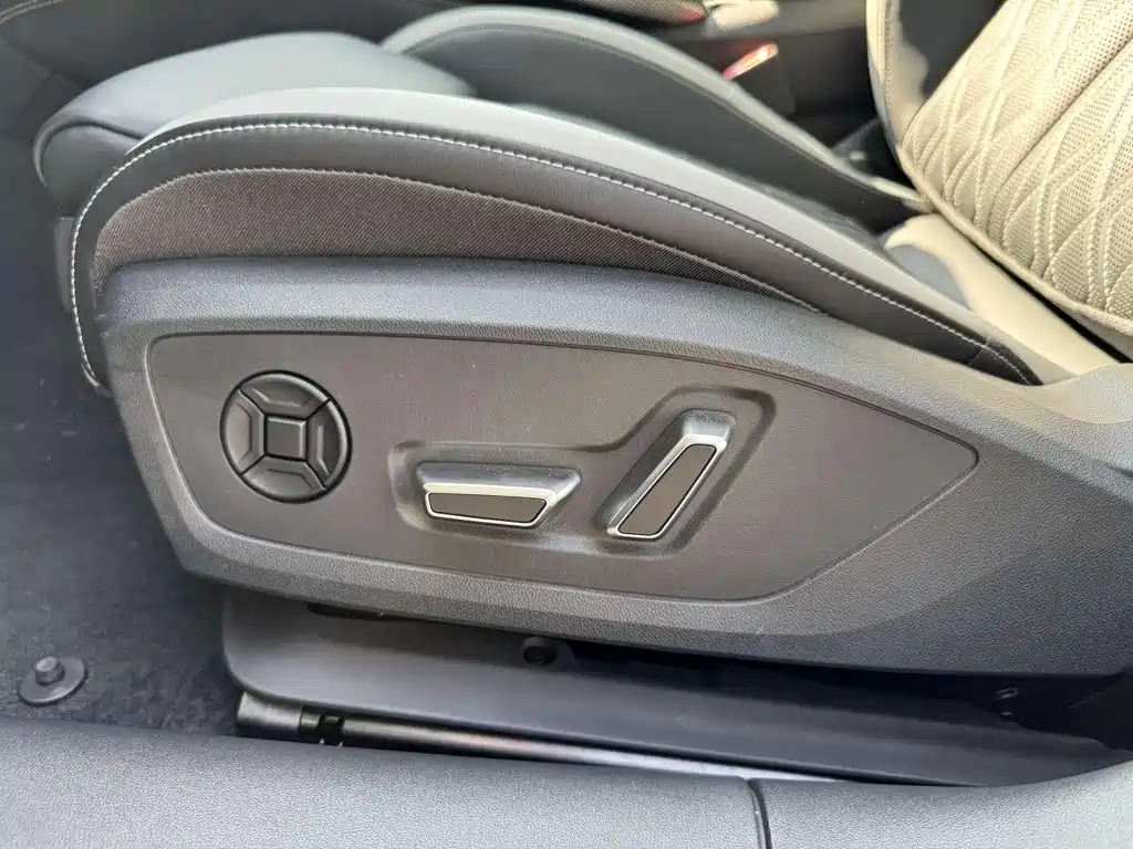 Audi A5L 2026 2.0T sports version quattro купить на сайте DeffCars
