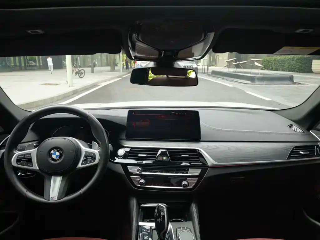 BMW 5 Series 2021 530Li Exclusive M Sports Package купить на сайте DeffCars