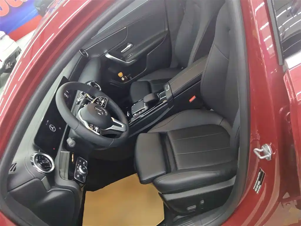 Mercedes-Benz A-Class 2022 A 200 L Sports Sedan Dynamic Type купить на сайте DeffCars