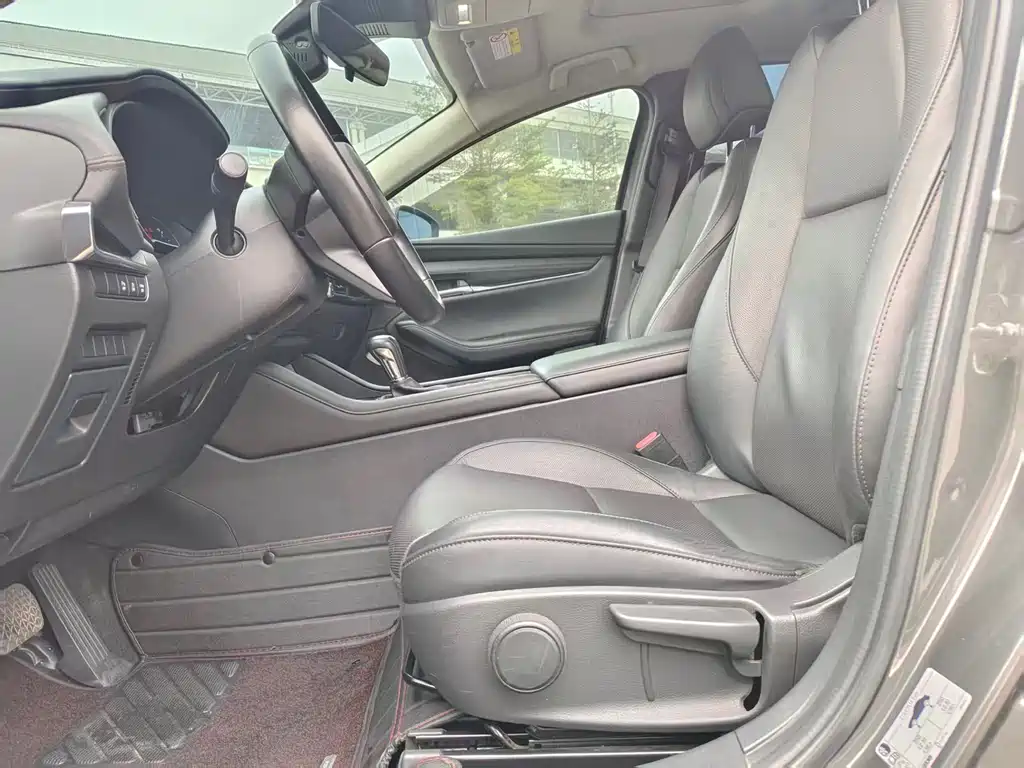 Mazda3 Angkesela 2020 2.0L Automatic Premium Edition купить на сайте DeffCars