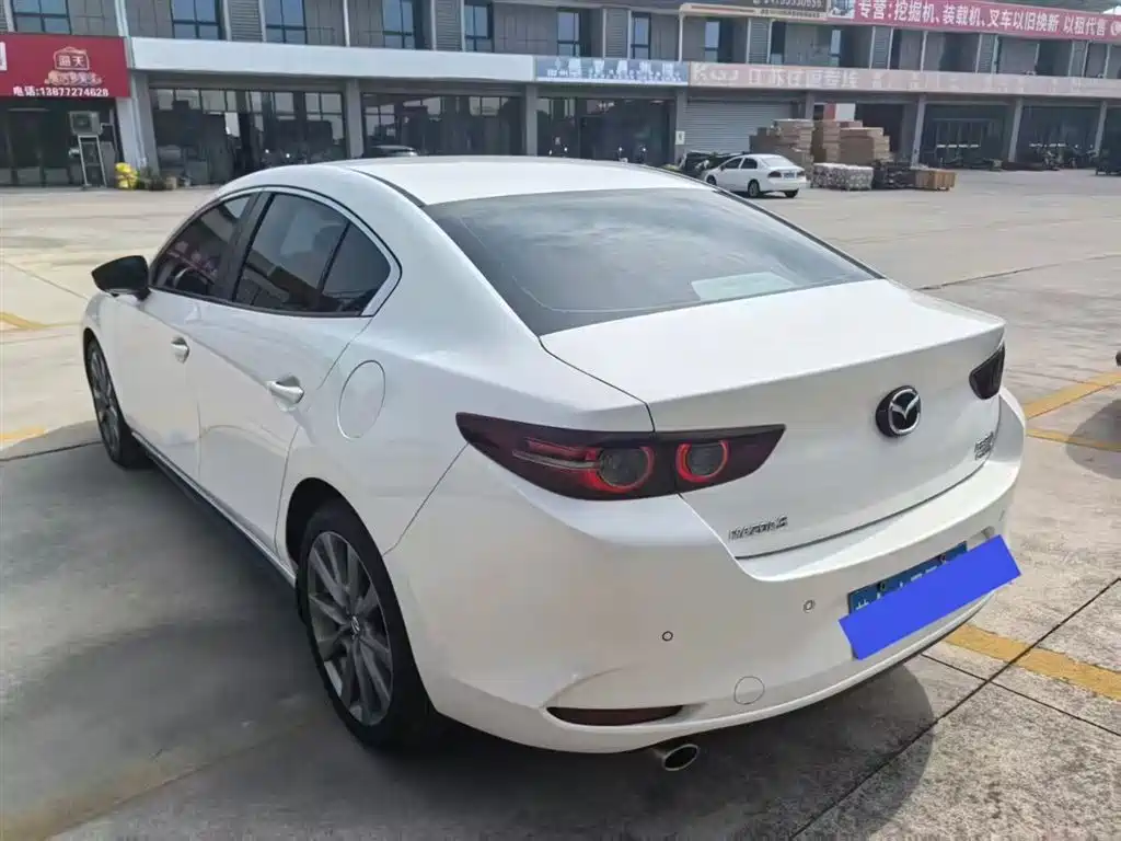 Mazda3 Angkesela 2025 2.0L Automatic Premium Edition купить на сайте DeffCars