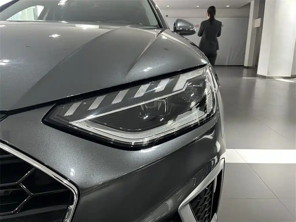Audi A4L 2023 40 TFSI Fashionable and Dynamic купить на сайте DeffCars