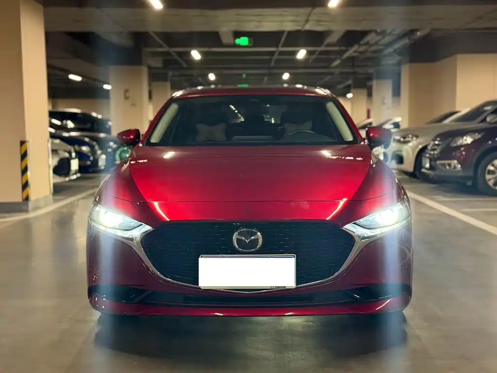 Mazda Axela 2021 2.0L Automatic Premium Edition купить на сайте DeffCars