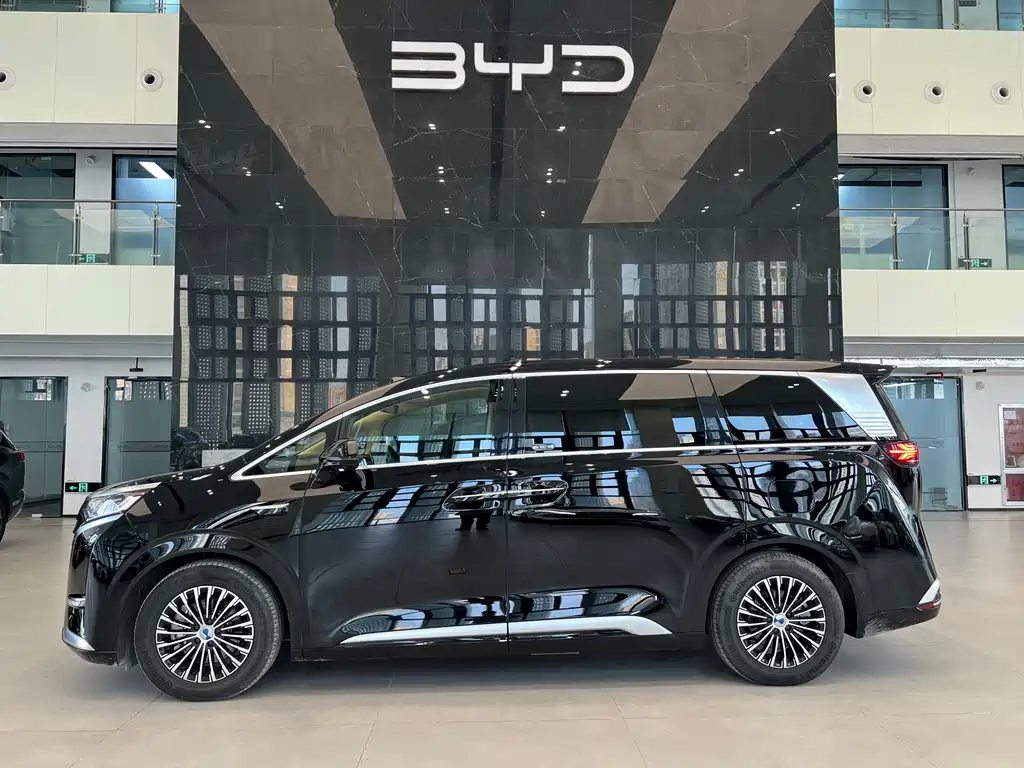 Denza D9 2025 DM-i smart driving version 1020 four-wheel drive flagship model купить на сайте DeffCars