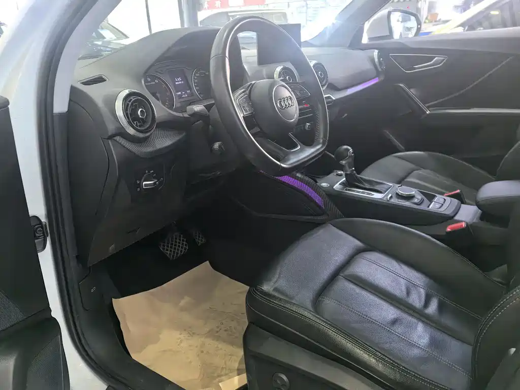 Audi Q2L 2022 35 TFSI Enterprising and Elegant Model купить на сайте DeffCars
