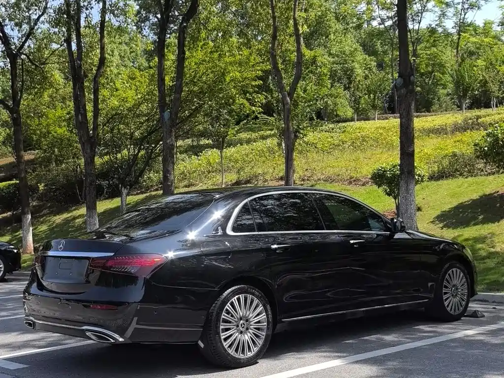 Mercedes-Benz E-Class 2023 E 300 L Luxury Model купить на сайте DeffCars