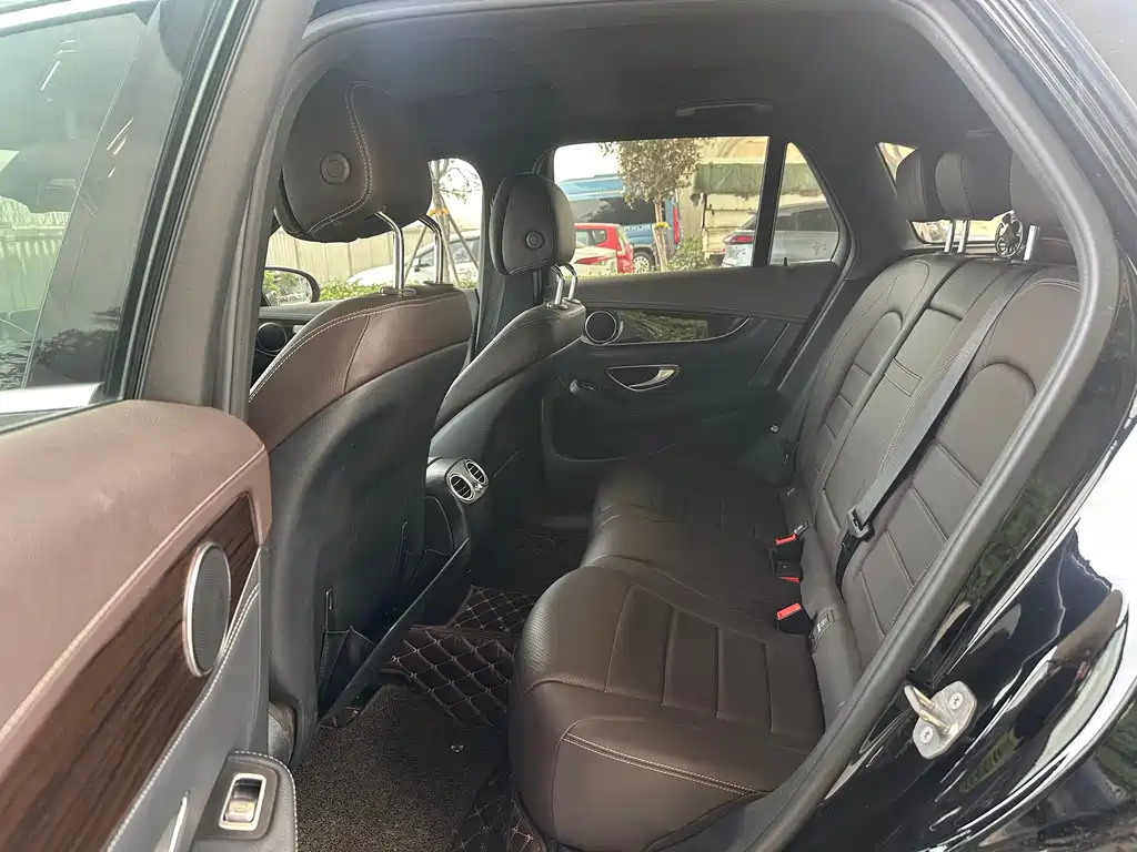 Mercedes-Benz GLC 2018 GLC 260 4MATIC luxury model купить на сайте DeffCars