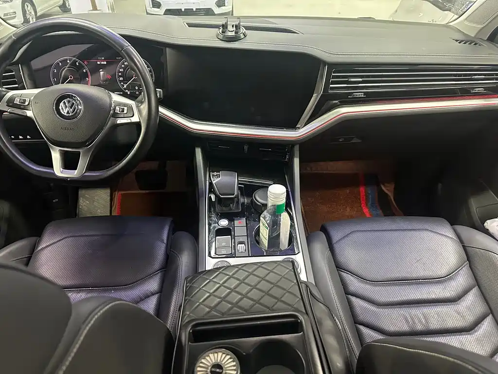 Touareg 2019 2.0TSI Sharp Wing Edition National VI купить на сайте DeffCars