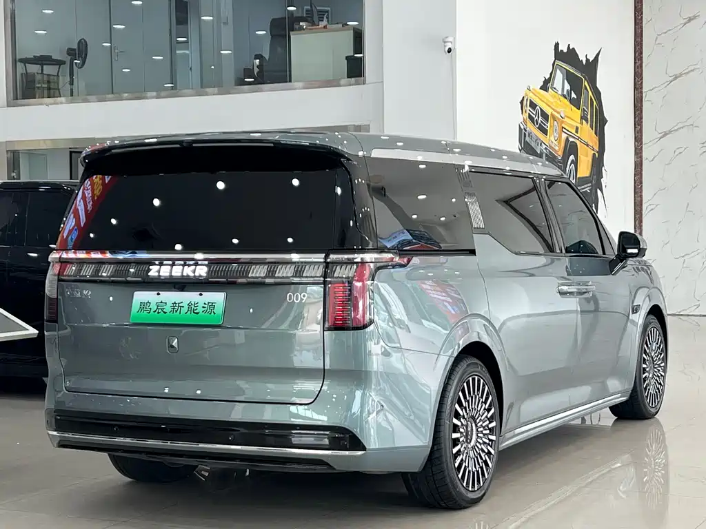 Jikrypton 009 2024 seven-seater aisle version 108kWh купить на сайте DeffCars