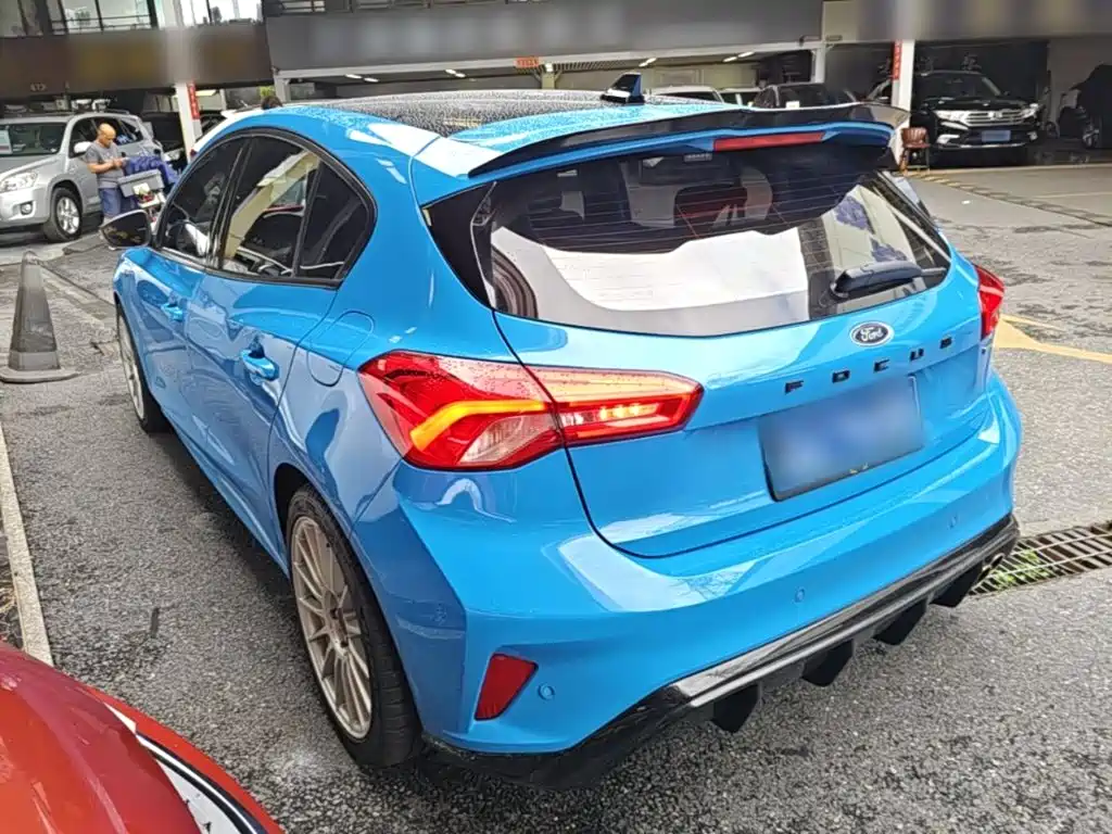 Focus 2022 Hatchback EcoBoost 180 Automatic ST Line купить на сайте DeffCars