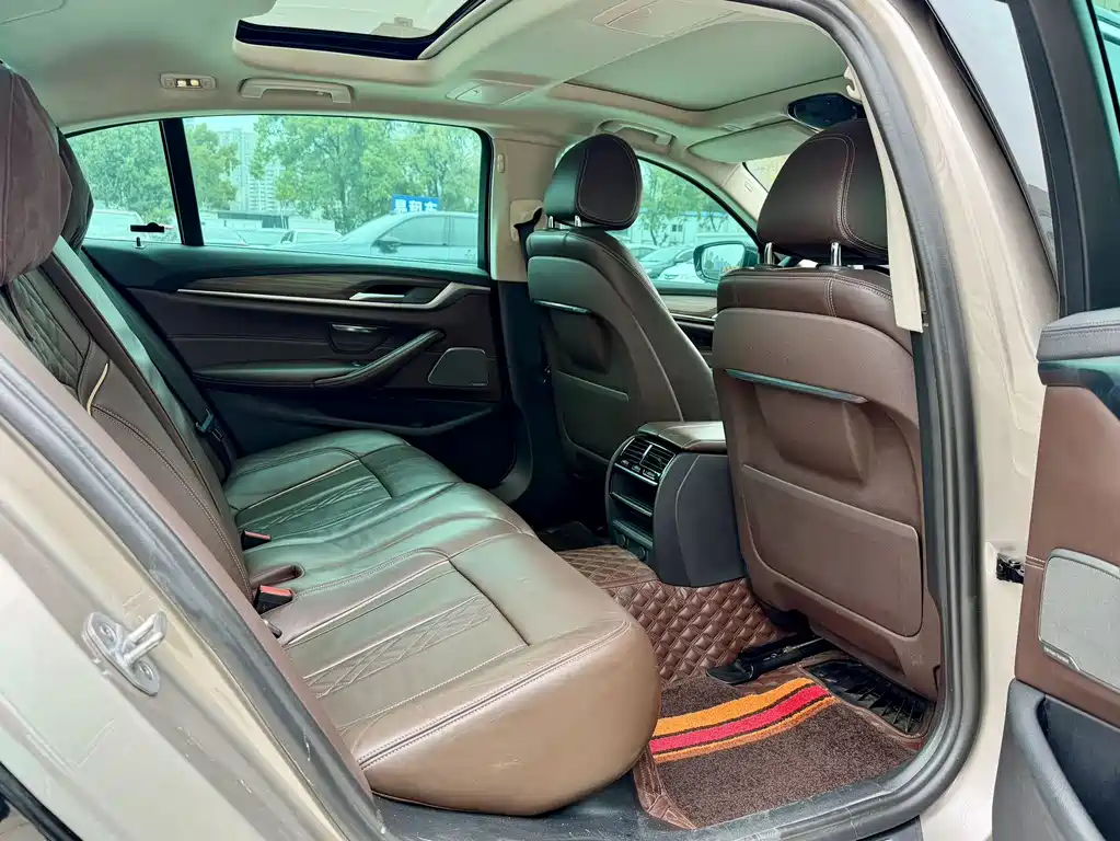 BMW 5 Series 2019 530Li Leading Luxury Package купить на сайте DeffCars