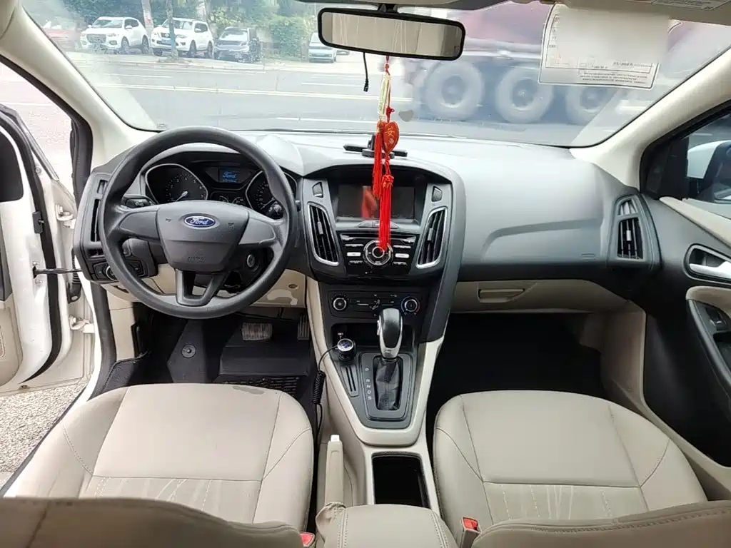 Focus 2017 sedan 1.6L automatic comfort smart mobility version купить на сайте DeffCars
