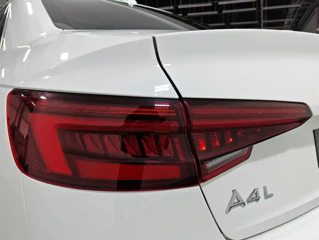 Audi A4L 2019 40 TFSI Enterprising National V купить на сайте DeffCars