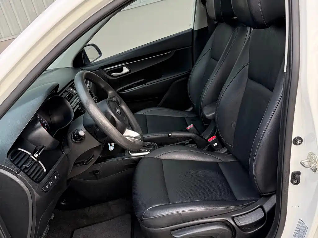 Kia K2 2017 Sedan 1.4L AT 15th Anniversary Special Edition GLS купить на сайте DeffCars