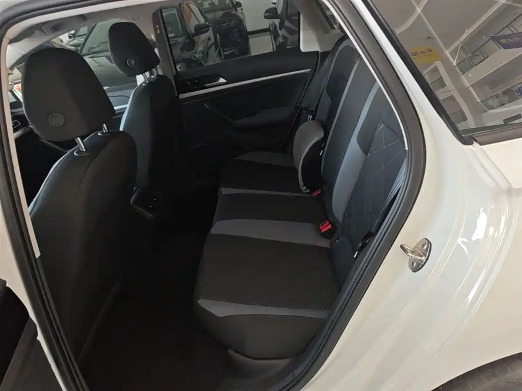 Lavida 2023 facelift 1.5L automatic Deyi version купить на сайте DeffCars