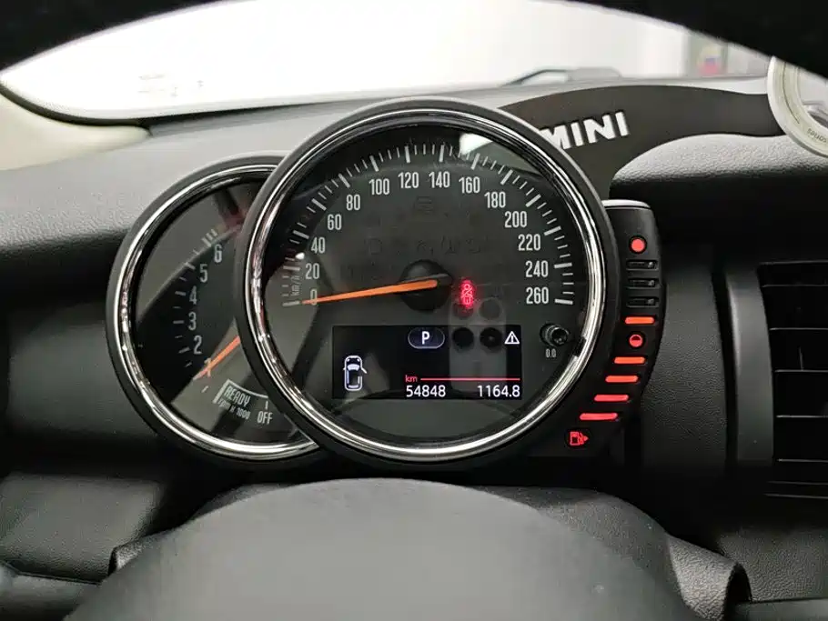 MINI 2016 1.2T ONE Avant-Garde купить на сайте DeffCars