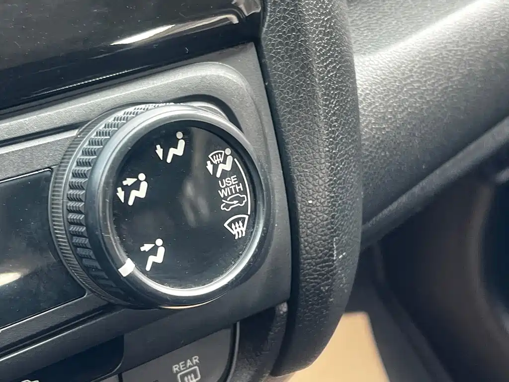 Fit 2016 1.5L LX manual comfort model купить на сайте DeffCars
