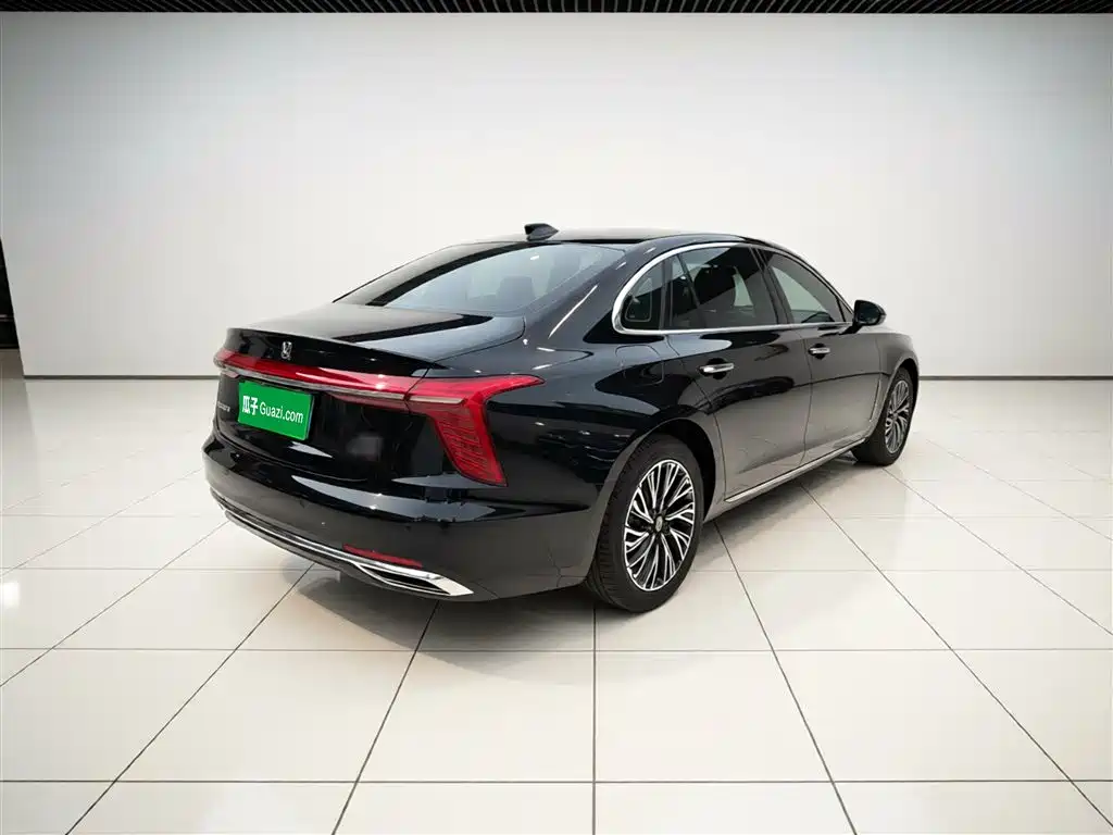 Hongqi H5 2025 2.0T automatic Qichang version купить на сайте DeffCars