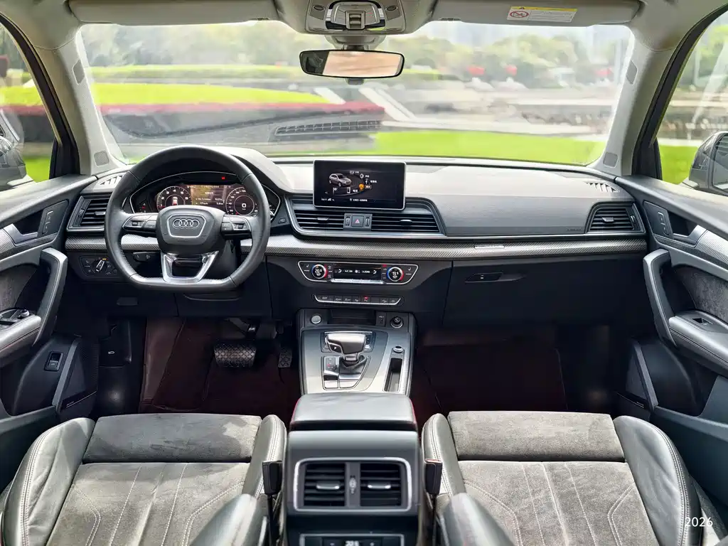 Audi Q5L 2020 45 TFSI exclusive sports model купить на сайте DeffCars