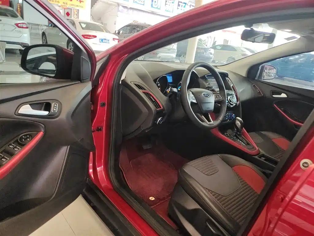 Focus 2020 hatchback classic 1.5L automatic fashion model купить на сайте DeffCars
