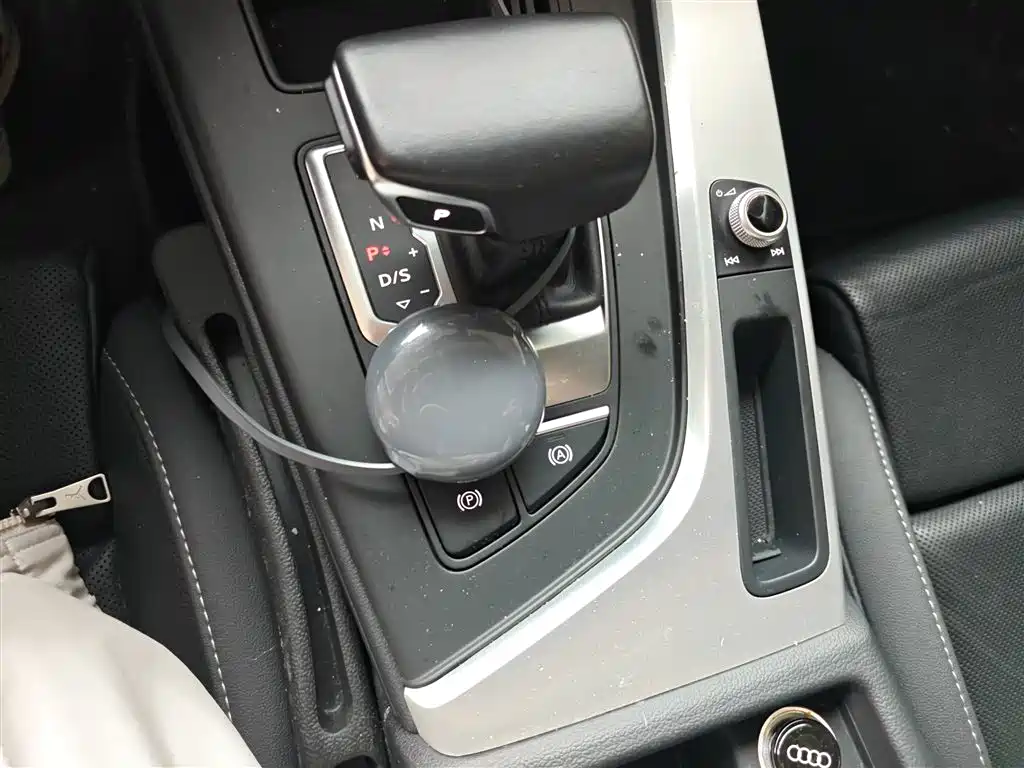 Audi A4L 2022 40 TFSI Fashionable and Dynamic купить на сайте DeffCars
