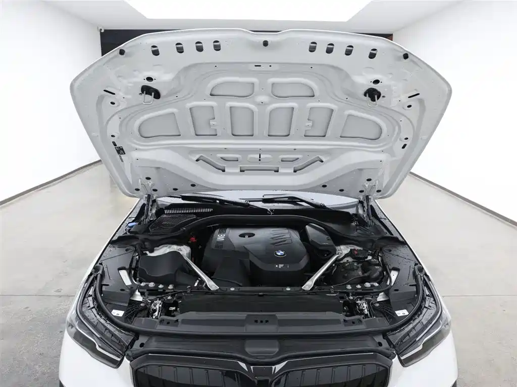 BMW 5 Series 2025 530Li Exclusive M Sports Package купить на сайте DeffCars