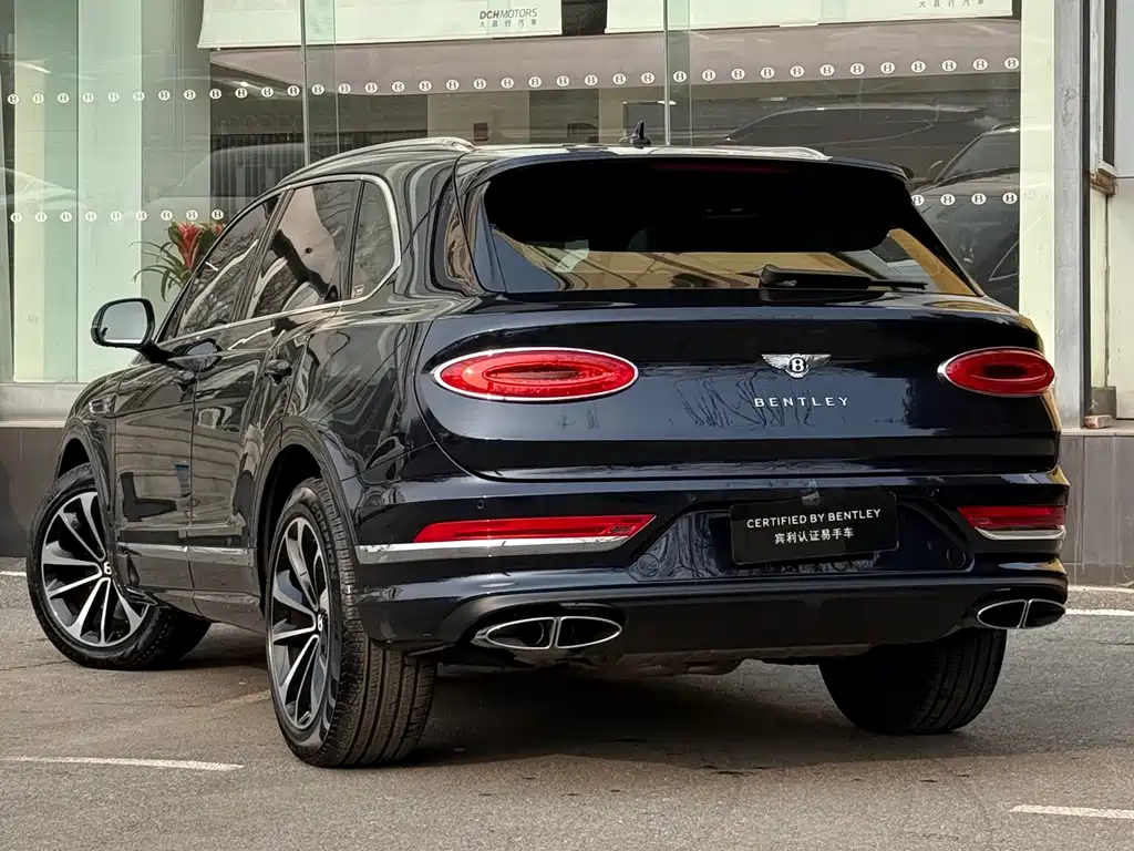 Bentayga 2024 4.0T V8 купить на сайте DeffCars