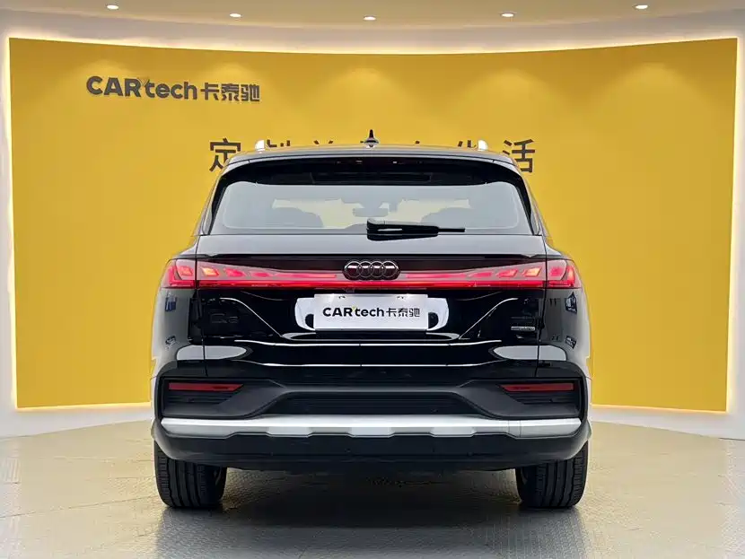 Audi Q6 2025 40 TFSI quattro commemorative edition Yulin package 7 seats купить на сайте DeffCars