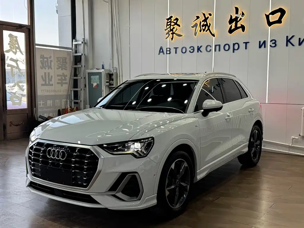 Audi Q3 2023 35 TFSI Fashionable and Dynamic (1.4T) купить на сайте DeffCars