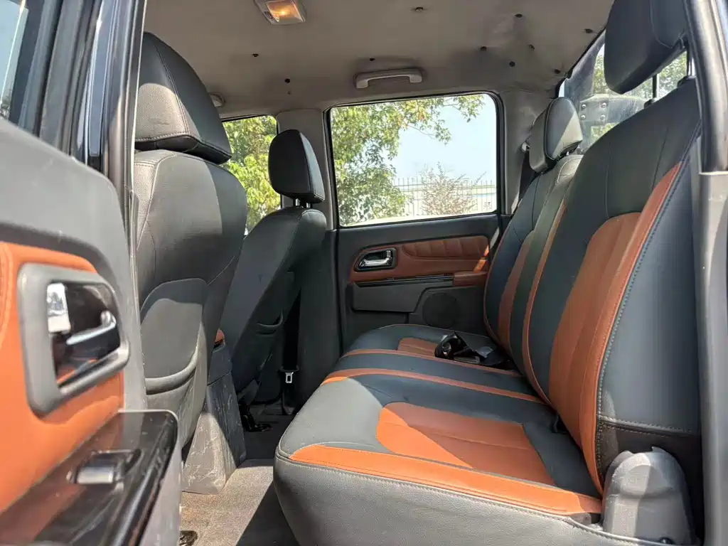 Fengjun 5 2017 2.0T European version diesel two-wheel drive pilot large double row GW4D20D купить на сайте DeffCars