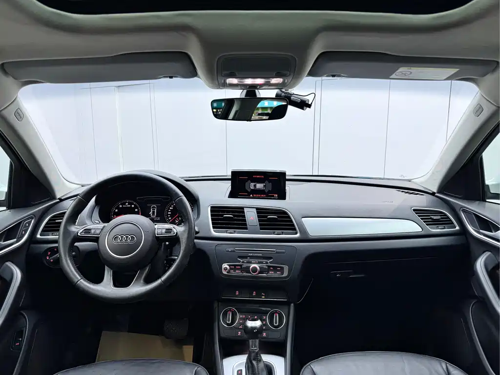 Audi Q3 2018 30th Anniversary Model 30 TFSI Fashion Model купить на сайте DeffCars