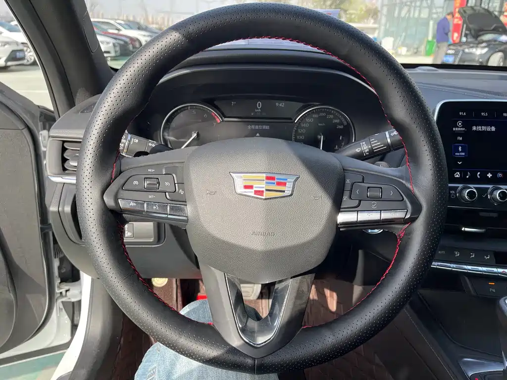 Cadillac CT4 2022 28T Fashion Model купить на сайте DeffCars