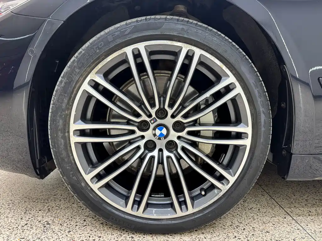 BMW 5 Series 2018 530Li Leading M Sports Package купить на сайте DeffCars